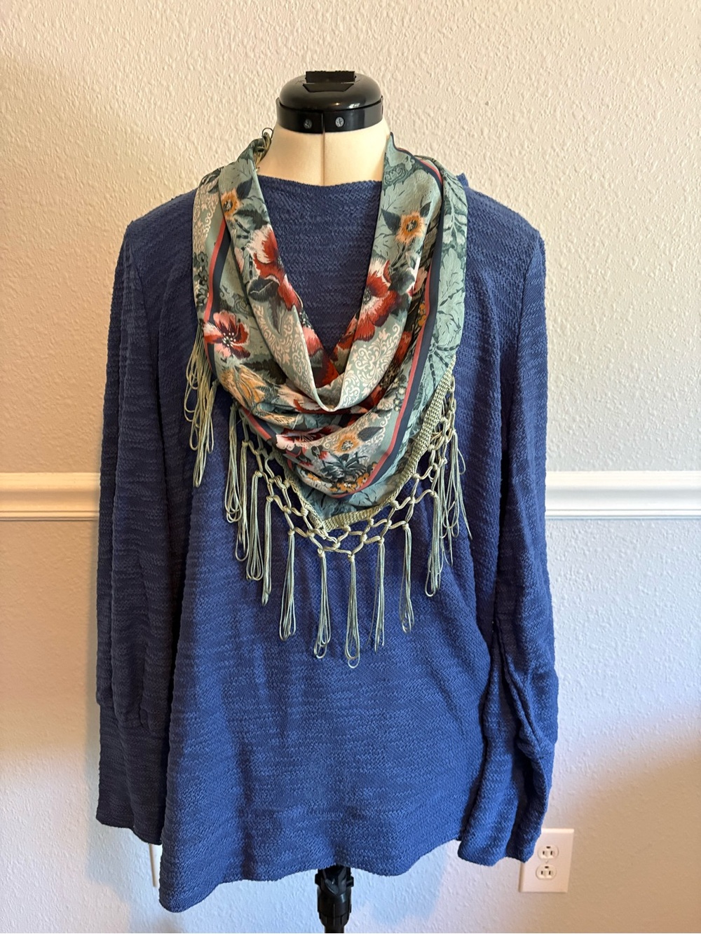 💙 Navy Blue Textured Long-Sleeve Top with Floral Scarf 💙